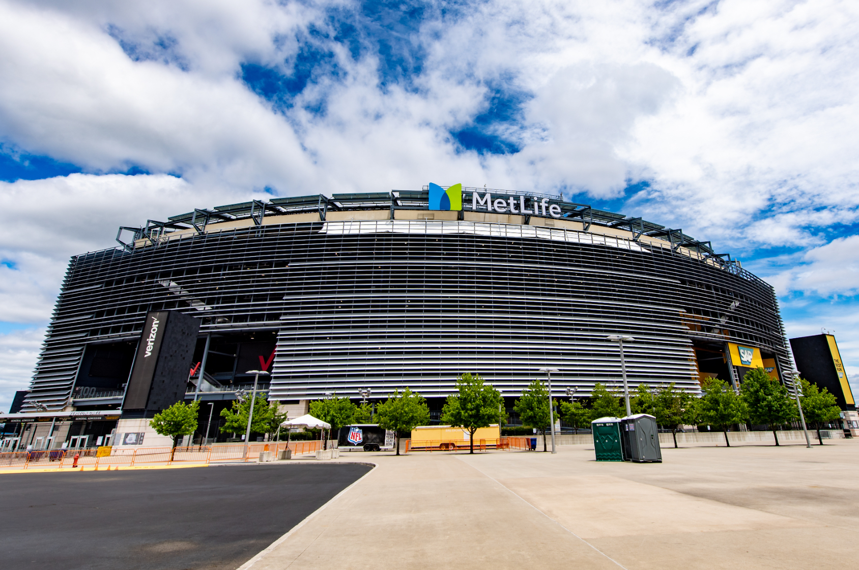 FIFA chce z finále MS udělat Super Bowl. Petit: Je to americký cirkus kvůli 2 miliardám Kč