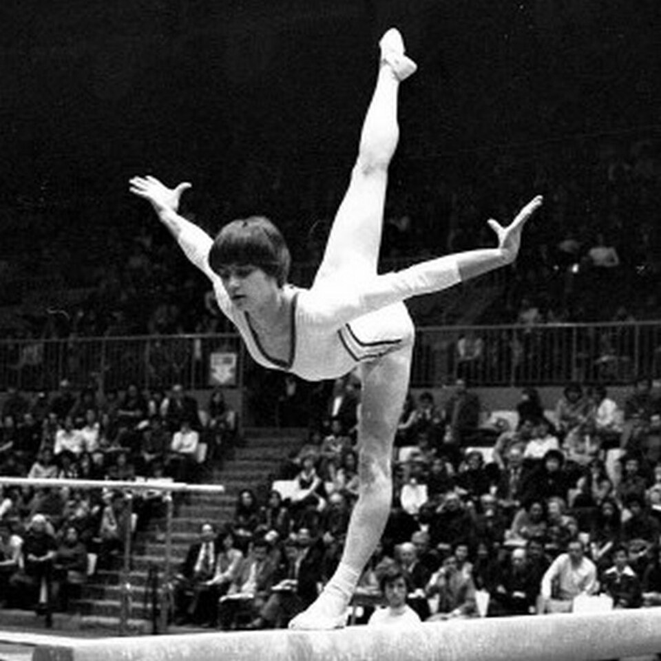 Comaneciová získala v roce 1976 první dokonalou 10,00 v olympijské gymnastice. Elektronická tabule ale ukázala jen 1,00