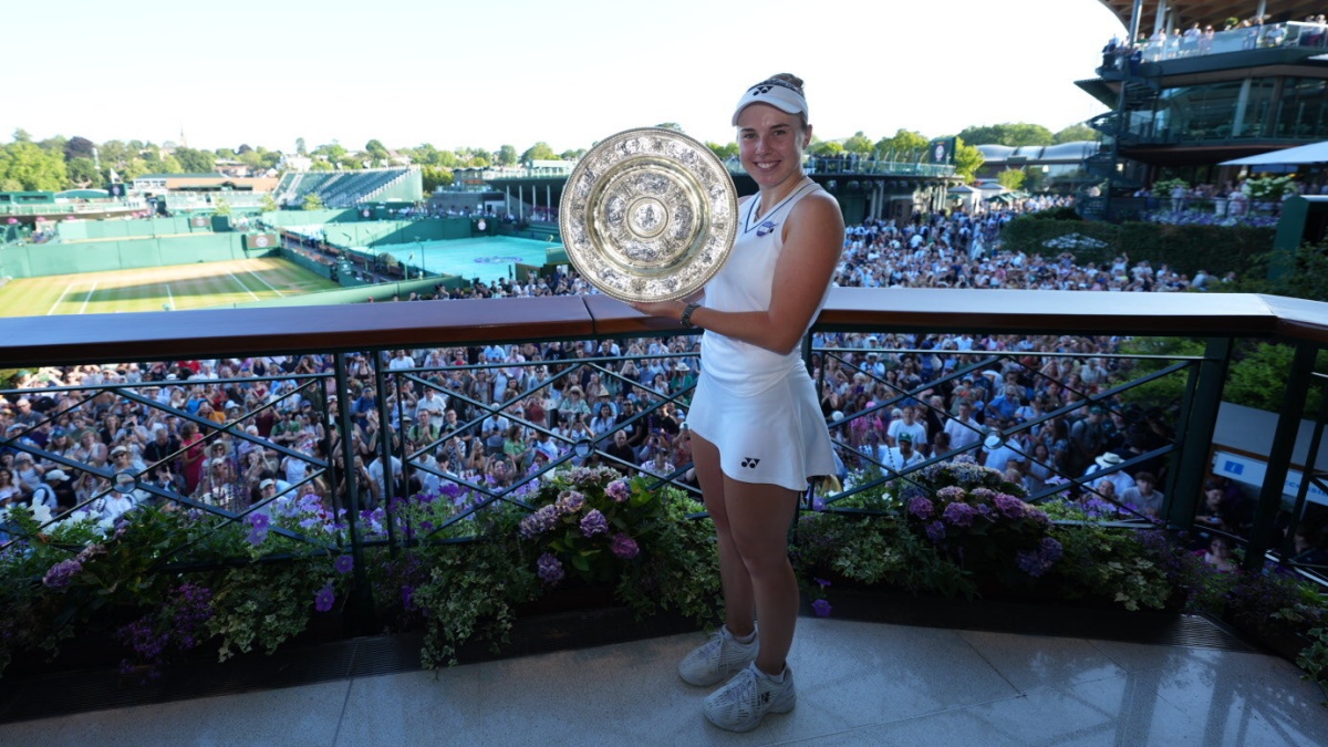 Šampionka Wimbledonu Nosková. Svou řečí odrovnala Kvitovou, Navrátilovou i Šarapovovou