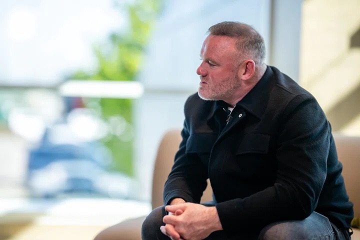 Rooney a další fotbalové legendy odmítají poločasovou show na MS. Koncerty Madonny či BTS na trávníku nazval hovadinou