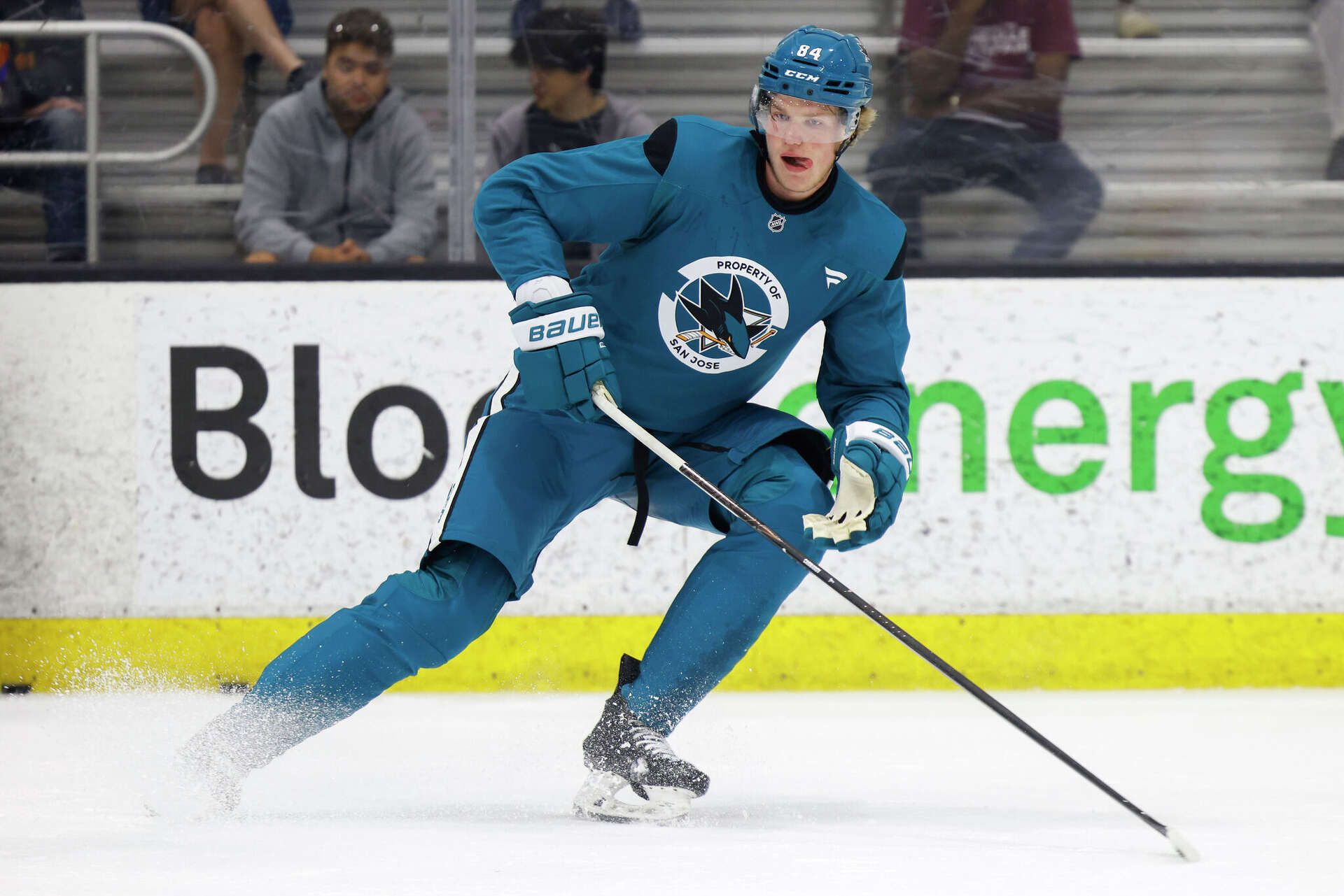 San Jose draftovalo 216 cm vysokého Moldavana. Skauti ho označili za nejhoršího bruslaře v draftu NHL