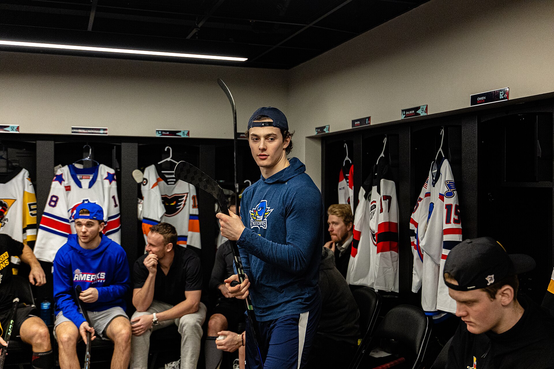 Pavlová nadchla outfitem i účesem, pak si ale sedla vedle kandidátky do Senátu. „Divadelní festival před volbami," píšou lidé 2 Hokejista Dvorský otevřel zákulisí NHL: Hráči čtou všechny klebety. Promluvil i o pikantní fámě kolem Bedardovy mámy