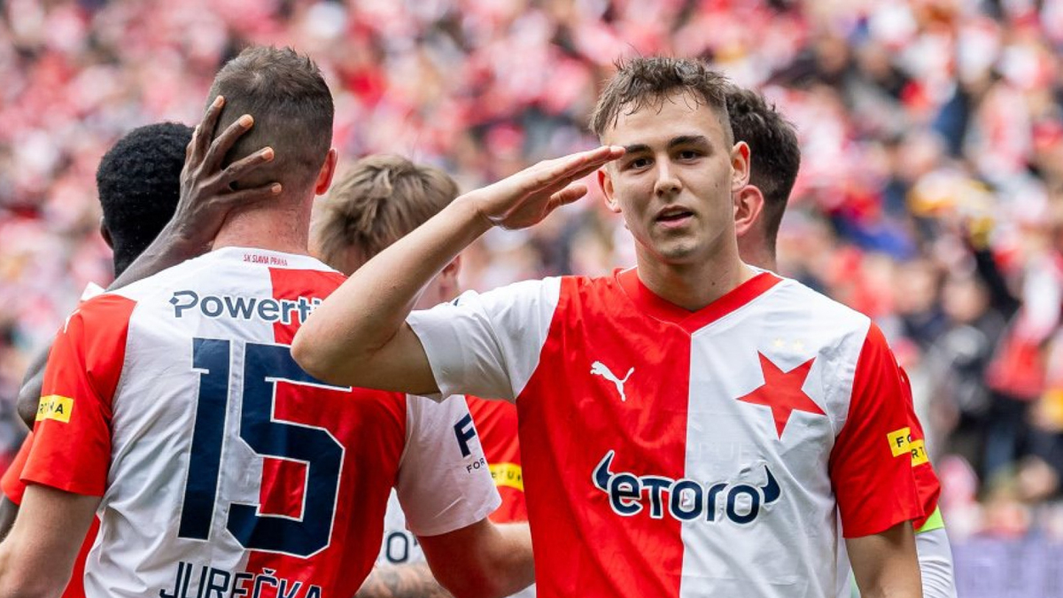 Fanoušci Slavie na trní. Sparta chce do svých řad přivést miláčka tribun Matěje Juráska