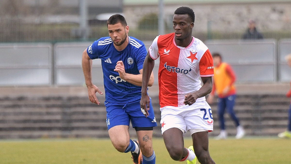 Dvougólová senzace Slavie z Ligy mistrů vyhořela. Trpišovský Mbodjiho odstavil, má nabídky z Belgie