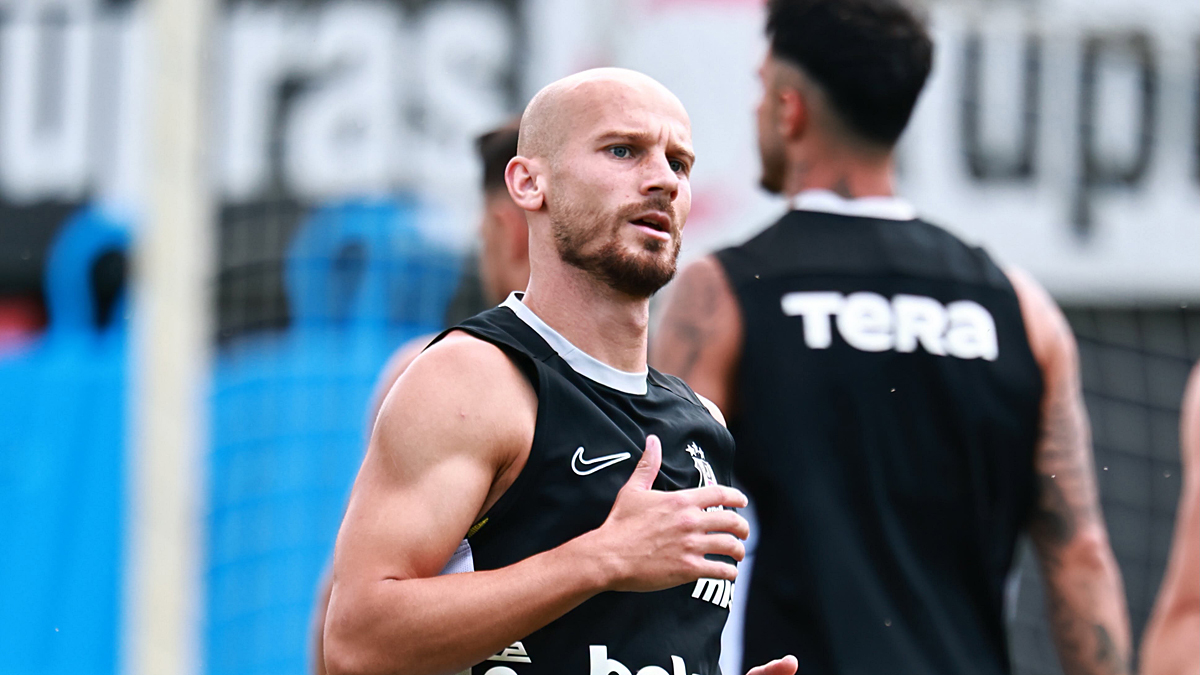 Problém pro zářícího Černého v Turecku. Beşiktaş se ho má zbavit kvůli finančním potížím