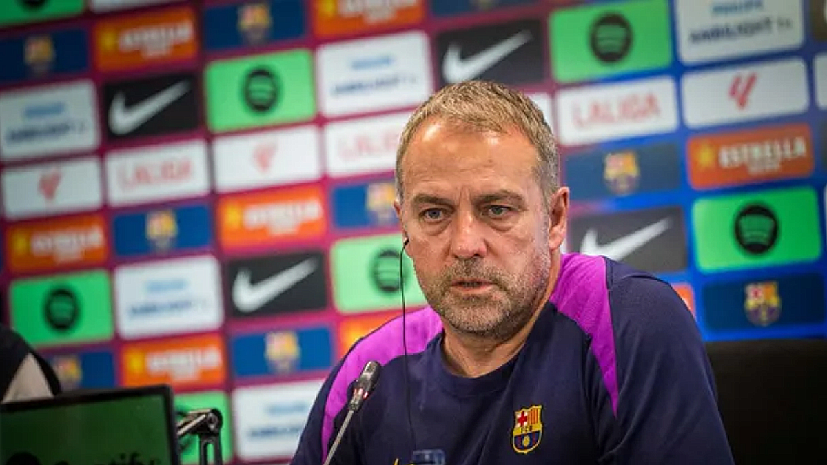 Dusno v Barceloně. Kouč Flick z tréninku vyhodil šest hráčů, hledají si nové angažmá