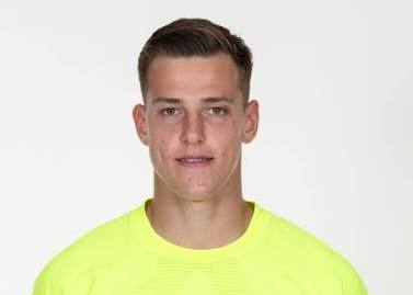 Český brankář Vítek odmítl roli dvojky v Manchesteru United. Za 395 milionů Kč míří do druhé anglické ligy