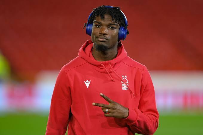 Sparta se blíží k podpisu bývalého obránce PSG. Přestup by měl stát přes 70 milionů korun