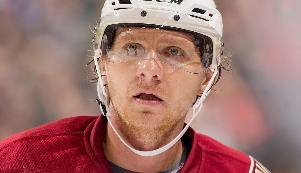 Trenér Komety Martin Erat byl v USA odsouzen za ohrožení. Kauci přes 700 tisíc Kč zaplatil a trénuje dál