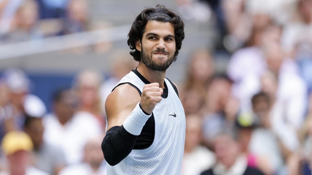 Alcaraz neobhájí titul na US Open. Američan Shelton ho zlomil v pětisetové bitvě, která trvala čtyři a půl hodiny