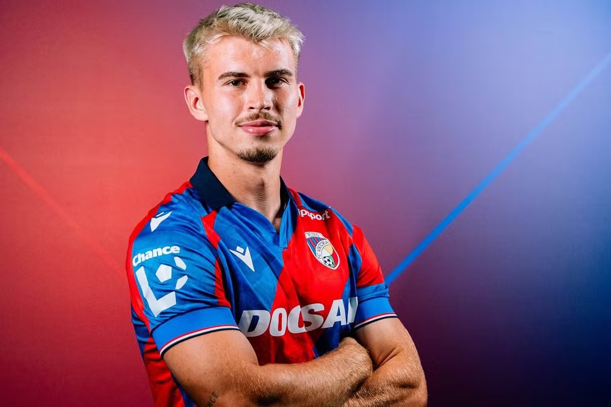 Šlápnutí vedle za 18 milionů. Plzeňský záložník Boháč odehrál jeden poločas, teď se o něj hlásí kluby, které ho chtěly dřív
