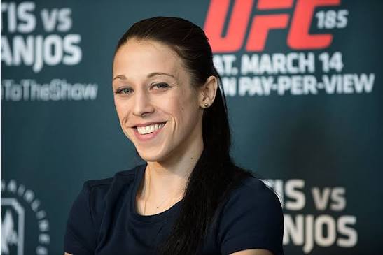 Legenda UFC vyměnila klec za taneční parket. Fanoušci vtipkují, že konečně chápou, proč sekla s MMA