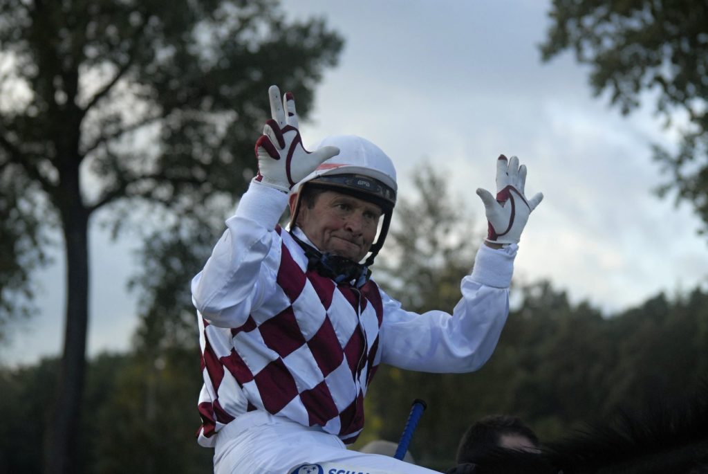 Váňa v parlamentu přibral a na Velkou Pardubickou by si už netroufl. Na kopci funím jako sentinel, přiznal legenda