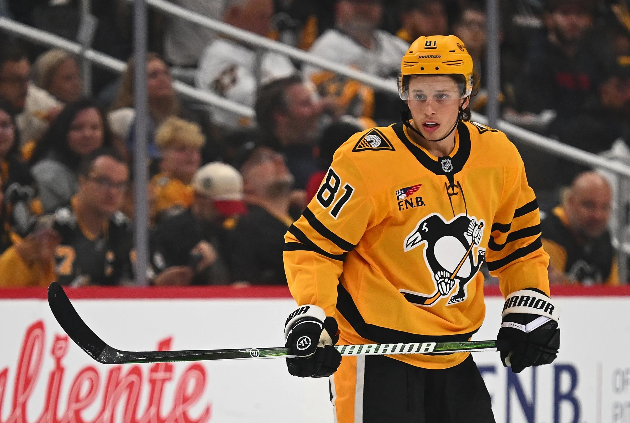 Hokejisté Pittsburghu prožili drama ve vzduchu. Nejmladší hráč týmu zkolaboval, letadlo se muselo otočit zpět