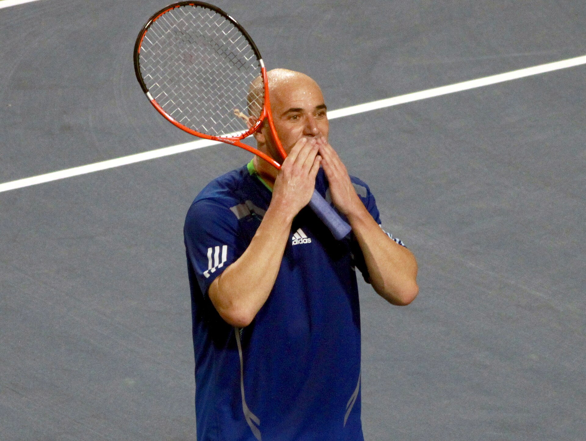 Agassi se na turnaji svěřil Hrbatému s rituálem, který měl se Steffi Grafovou. Slovák ho po letech zopakoval sám